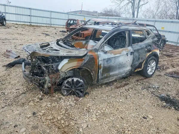 JN1BJ1CRXHW143233 2017 NISSAN ROGUE - Image 1