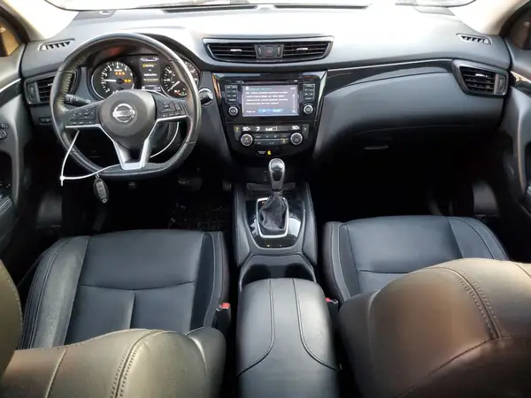 JN1BJ1CRXJW202187 2018 NISSAN ROGUE - Image 8