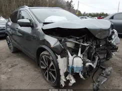 JN1BJ1CRXJW204165 2018 NISSAN ROGUE