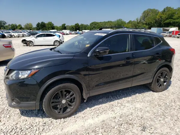 JN1BJ1CRXJW205607 2018 NISSAN ROGUE - Image 1