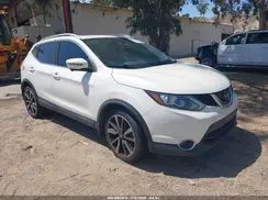 JN1BJ1CRXJW208233 2018 NISSAN ROGUE