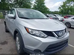 JN1BJ1CRXJW250529 2018 NISSAN ROGUE