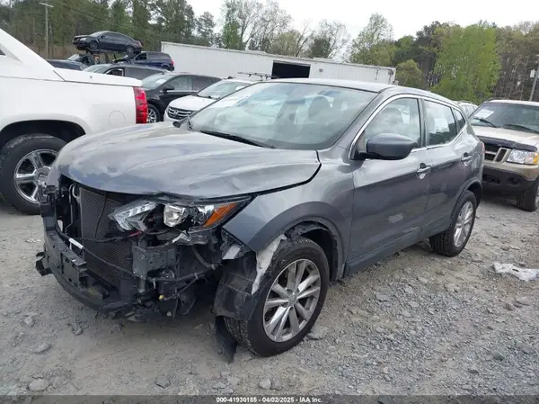 JN1BJ1CRXJW251938 2018 NISSAN ROGUE - Image 2
