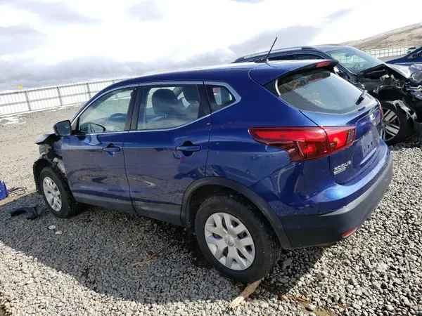 JN1BJ1CRXJW257268 2018 NISSAN ROGUE - Image 2