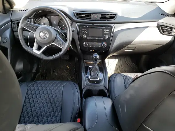 JN1BJ1CRXJW257268 2018 NISSAN ROGUE - Image 8