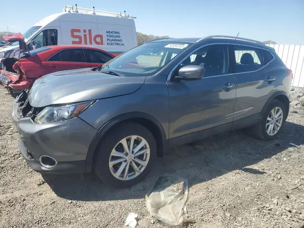 JN1BJ1CRXJW266651 2018 NISSAN ROGUE - Image 1