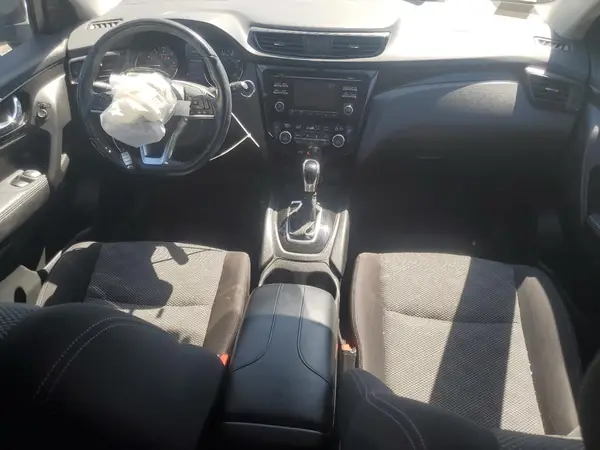 JN1BJ1CRXJW266651 2018 NISSAN ROGUE - Image 8