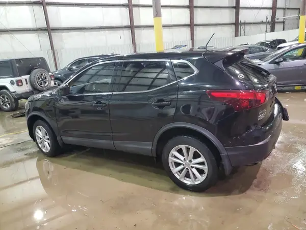 JN1BJ1CRXJW267329 2018 NISSAN ROGUE - Image 2