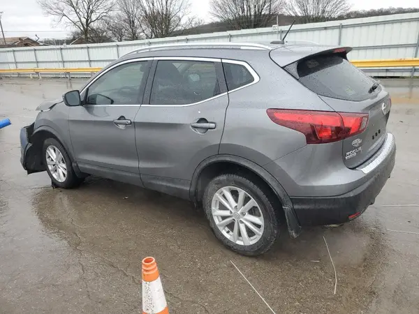 JN1BJ1CRXJW267475 2018 NISSAN ROGUE - Image 2