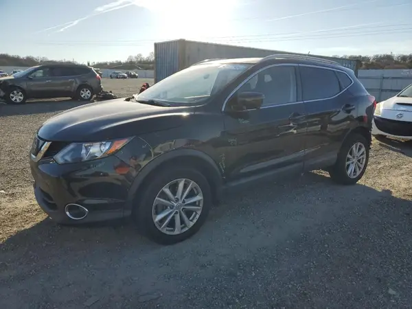 JN1BJ1CRXJW268965 2018 NISSAN ROGUE - Image 1