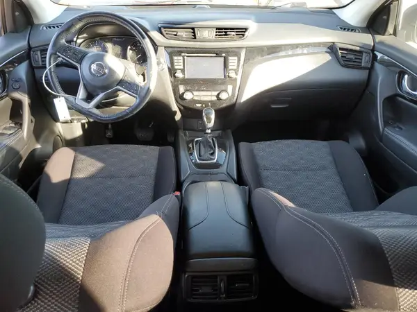 JN1BJ1CRXJW268965 2018 NISSAN ROGUE - Image 8