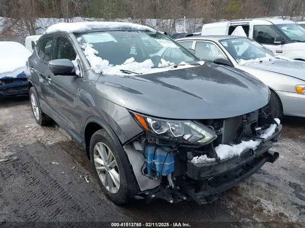 JN1BJ1CRXJW280775 2018 NISSAN ROGUE - Image 1