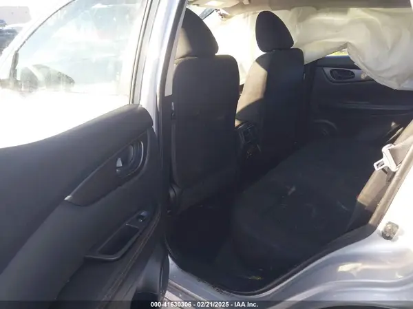JN1BJ1CRXJW285247 2018 NISSAN ROGUE - Image 8