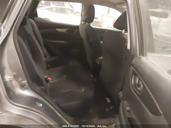 JN1BJ1CRXJW285474 2018 NISSAN ROGUE - Image 8
