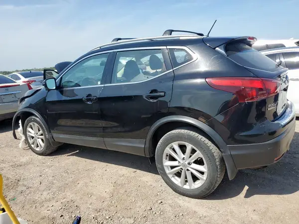JN1BJ1CRXJW286902 2018 NISSAN ROGUE - Image 2
