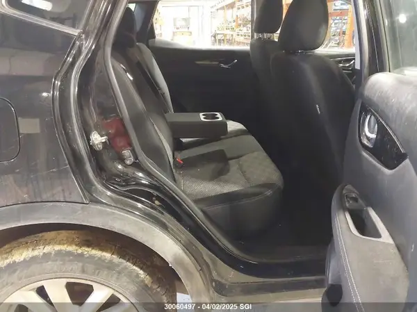 JN1BJ1CRXJW288147 2018 NISSAN ROGUE - Image 8