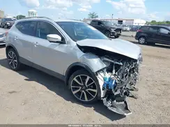 JN1BJ1CRXJW290139 2018 NISSAN ROGUE