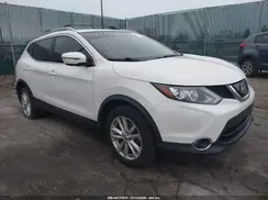 JN1BJ1CRXJW292070 2018 NISSAN ROGUE
