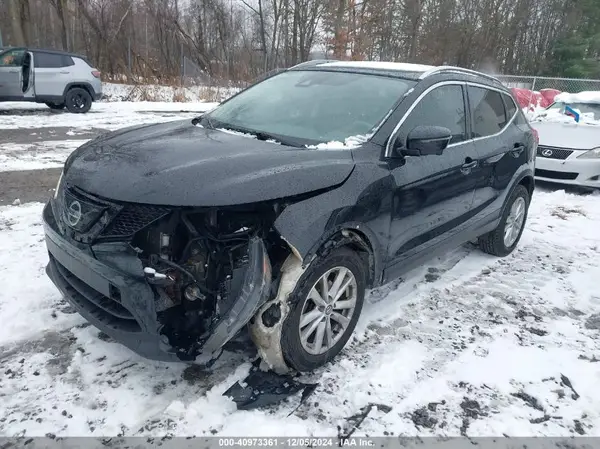 JN1BJ1CRXKW323223 2019 NISSAN ROGUE - Image 2