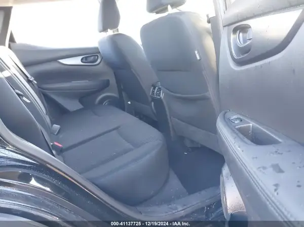 JN1BJ1CRXKW324310 2019 NISSAN ROGUE - Image 8
