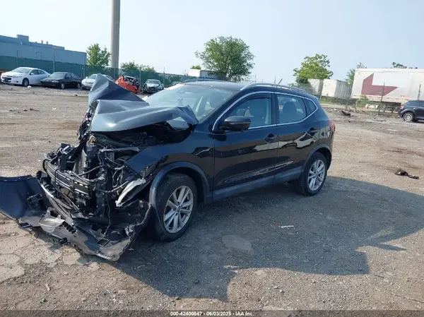 JN1BJ1CRXKW626325 2019 NISSAN ROGUE - Image 2