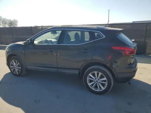 JN1BJ1CRXKW628625 2019 NISSAN ROGUE - Image 2