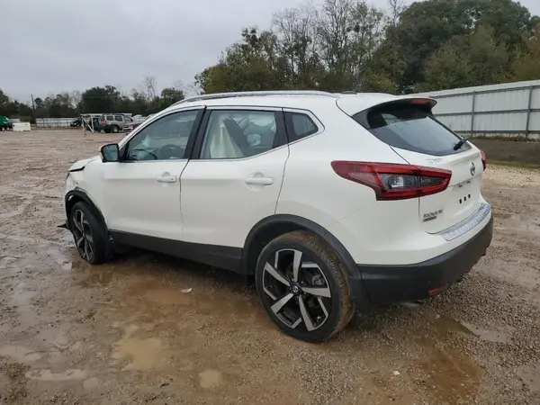JN1BJ1CV1NW348710 2022 NISSAN ROGUE - Image 2