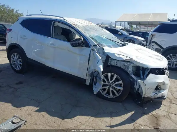 JN1BJ1CV2LW271102 2020 NISSAN ROGUE - Image 1