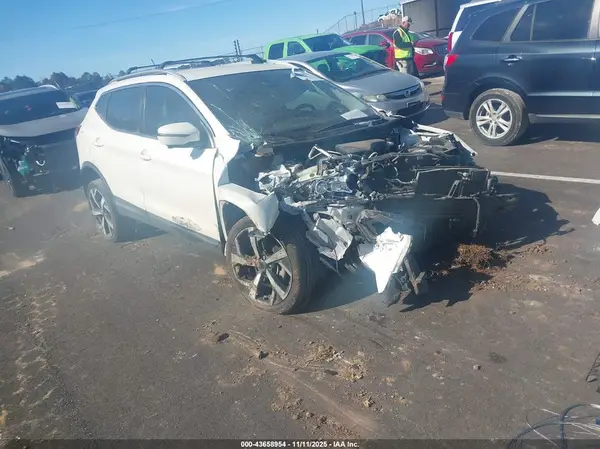 JN1BJ1CV3LW275319 2020 NISSAN ROGUE - Image 1