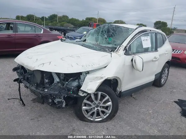JN1BJ1CV3LW540983 2020 NISSAN ROGUE - Image 2