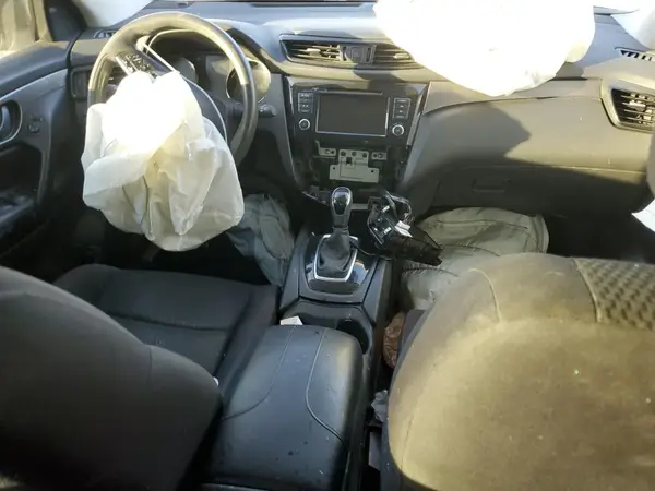 JN1BJ1CV4LW258769 2020 NISSAN ROGUE - Image 8