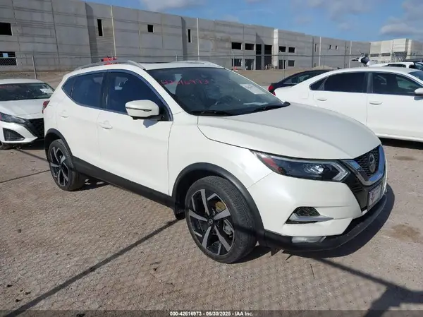 JN1BJ1CV4MW572830 2021 NISSAN ROGUE - Image 1