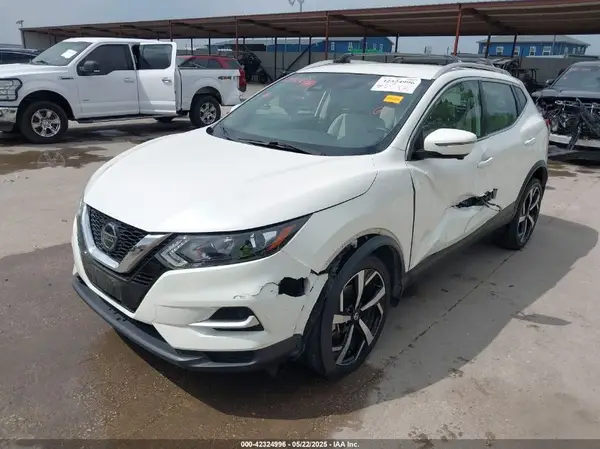 JN1BJ1CV5MW567104 2021 NISSAN ROGUE - Image 2