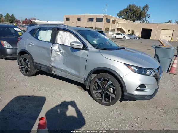 JN1BJ1CV6LW262421 2020 NISSAN ROGUE - Image 1