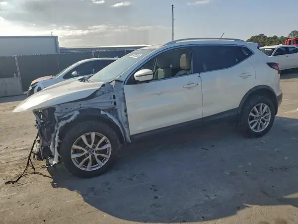 JN1BJ1CV6LW271586 2020 NISSAN ROGUE - Image 1