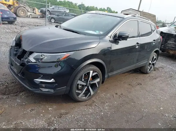 JN1BJ1CV6NW349223 2022 NISSAN ROGUE - Image 2