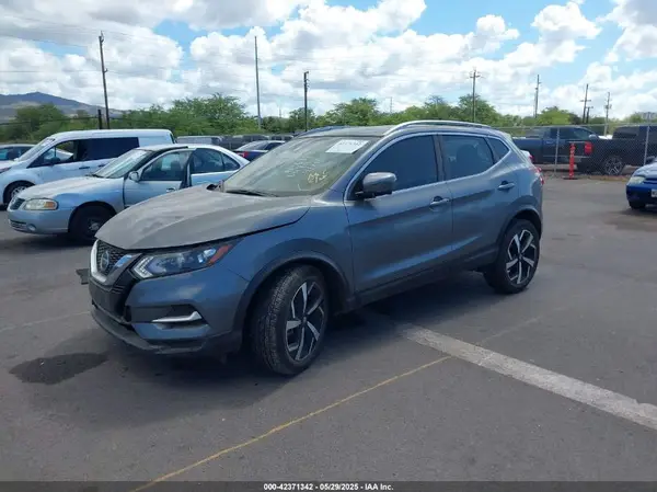 JN1BJ1CV6NW349741 2022 NISSAN ROGUE - Image 2