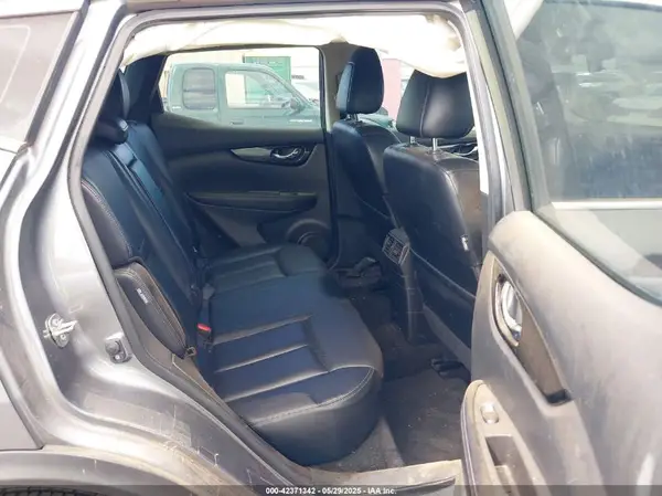 JN1BJ1CV6NW349741 2022 NISSAN ROGUE - Image 8