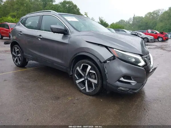 JN1BJ1CV8LW250299 2020 NISSAN ROGUE - Image 1