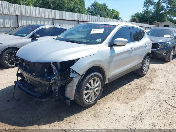 JN1BJ1CV8LW260556 2020 NISSAN ROGUE - Image 2