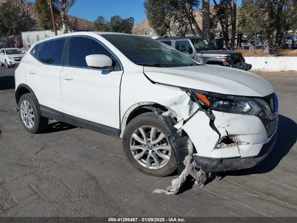 JN1BJ1CV9LW254023 2020 NISSAN ROGUE - Image 1