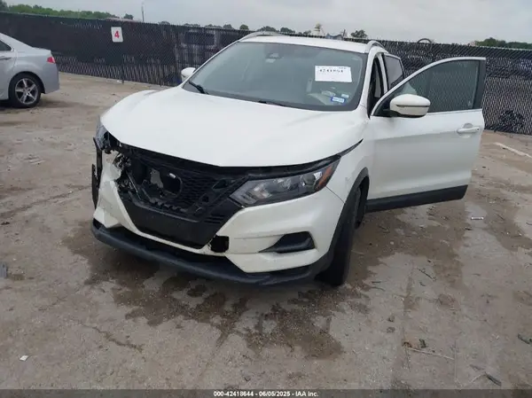 JN1BJ1CV9LW262719 2020 NISSAN ROGUE - Image 2