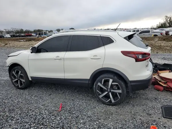 JN1BJ1CV9LW281075 2020 NISSAN ROGUE - Image 2