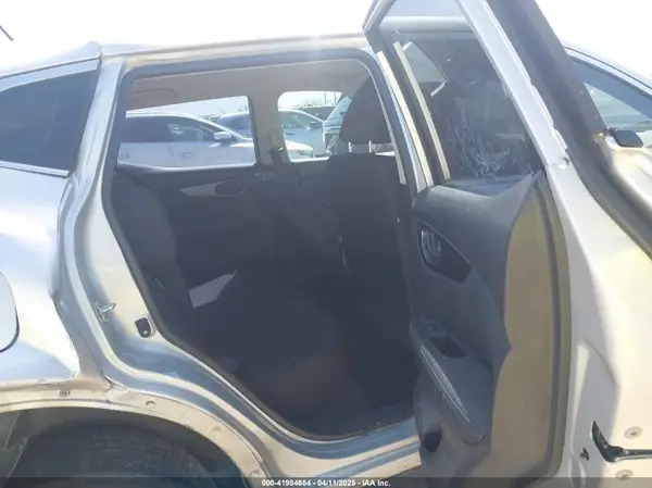 JN1BJ1CV9LW540695 2020 NISSAN ROGUE - Image 8