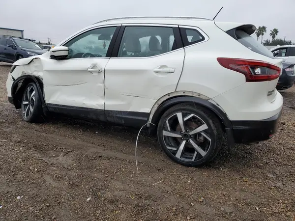 JN1BJ1CVXLW268089 2020 NISSAN ROGUE - Image 2