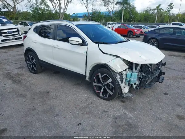 JN1BJ1CVXLW276452 2020 NISSAN ROGUE - Image 1