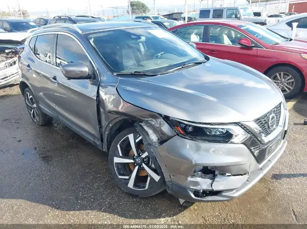 JN1BJ1CVXLW541189 2020 NISSAN ROGUE - Image 1