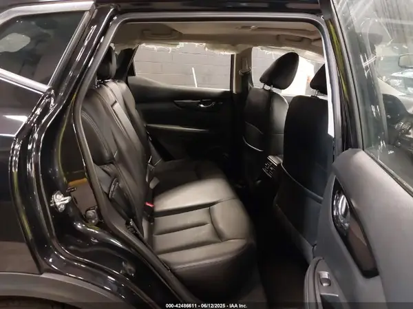 JN1BJ1CW0MW439975 2021 NISSAN ROGUE - Image 8