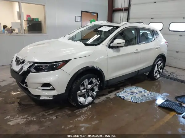 JN1BJ1CW0NW485548 2022 NISSAN ROGUE - Image 2