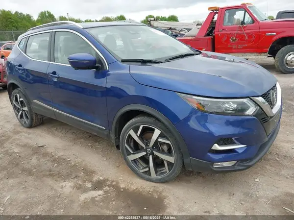 JN1BJ1CW3MW424600 2021 NISSAN ROGUE - Image 1